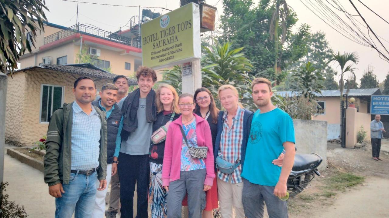 Hotel Tiger Tops Sauraha Exteriér fotografie