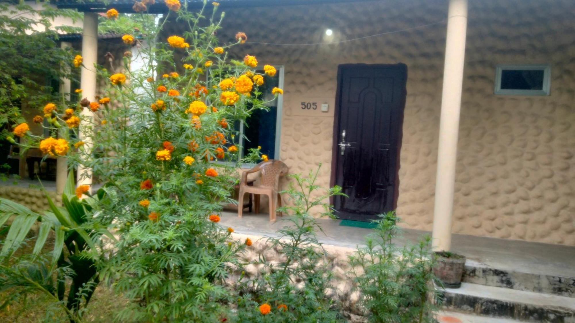 Hotel Tiger Tops Sauraha Pokoj fotografie
